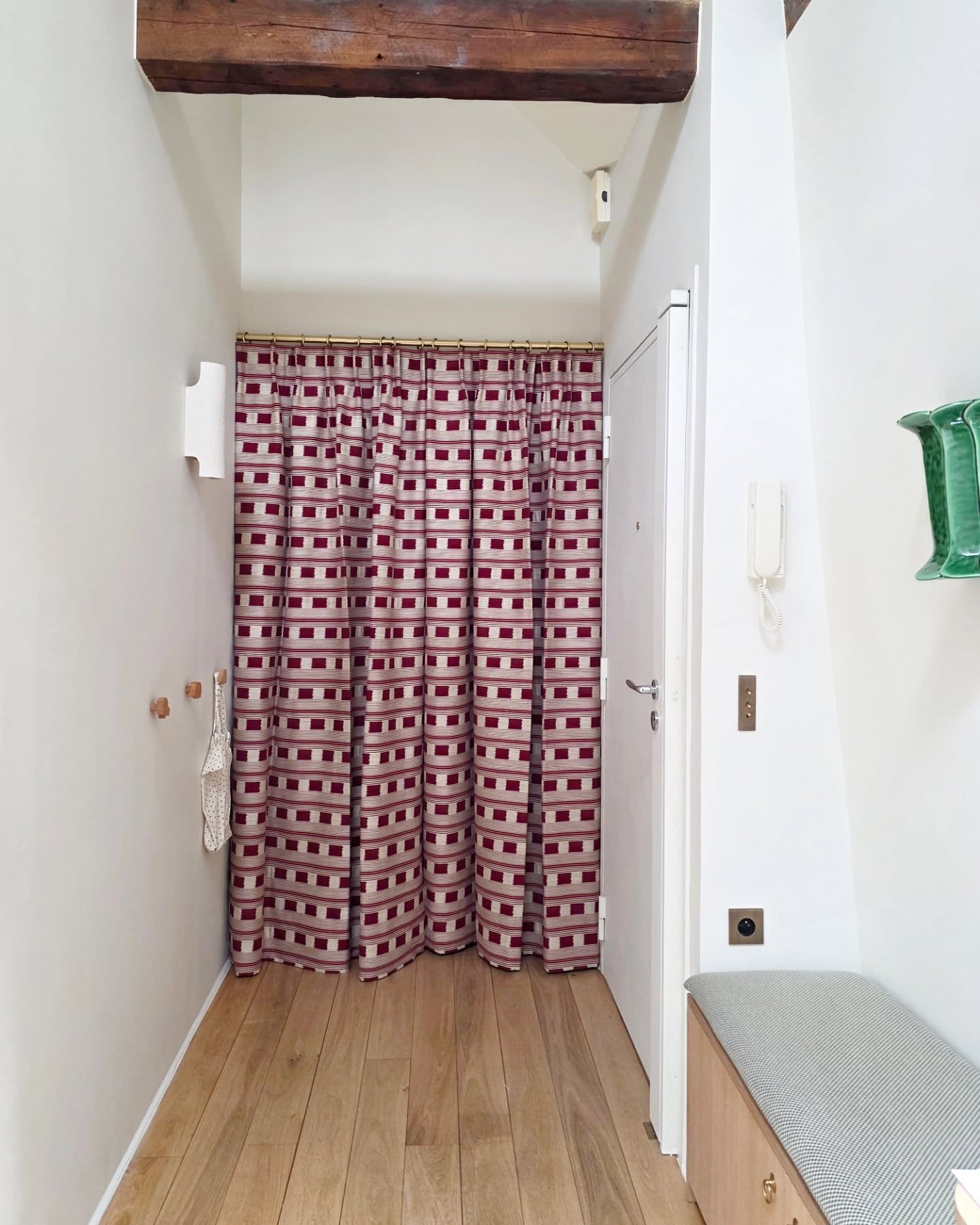 Rideaux sur mesure en tissu Lost and Found de Christopher Farr Cloth – Élégance et Caractère​